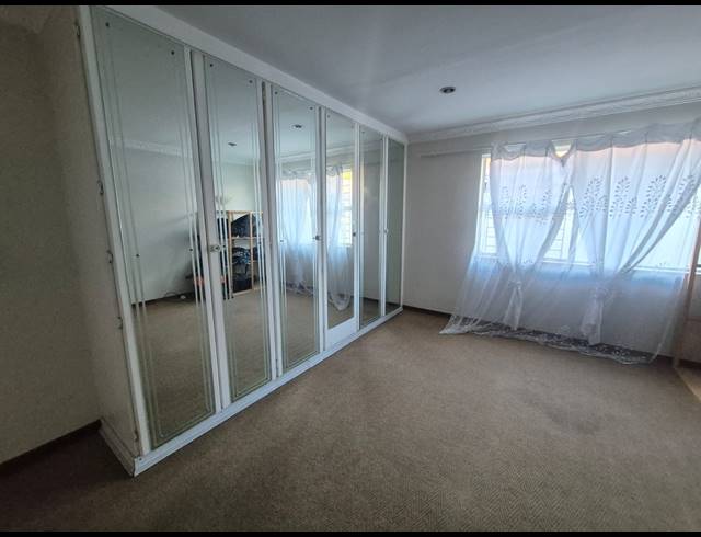 3 BEDROOM TOWNHOUSE FOR SALE IN VANDERBIJLPARK SE 3